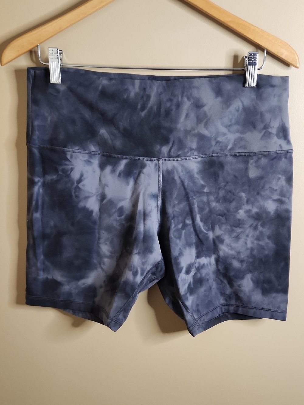 Lululemon Align High-Rise Short in Diamond Dye. Size 14. #W7CDDS